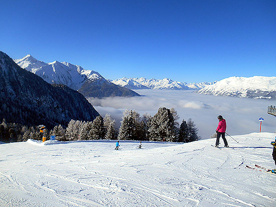  Hochzeiger-Skigebiet: Ideale Pisten zum Carven und Genuss-Skifahren    a+b